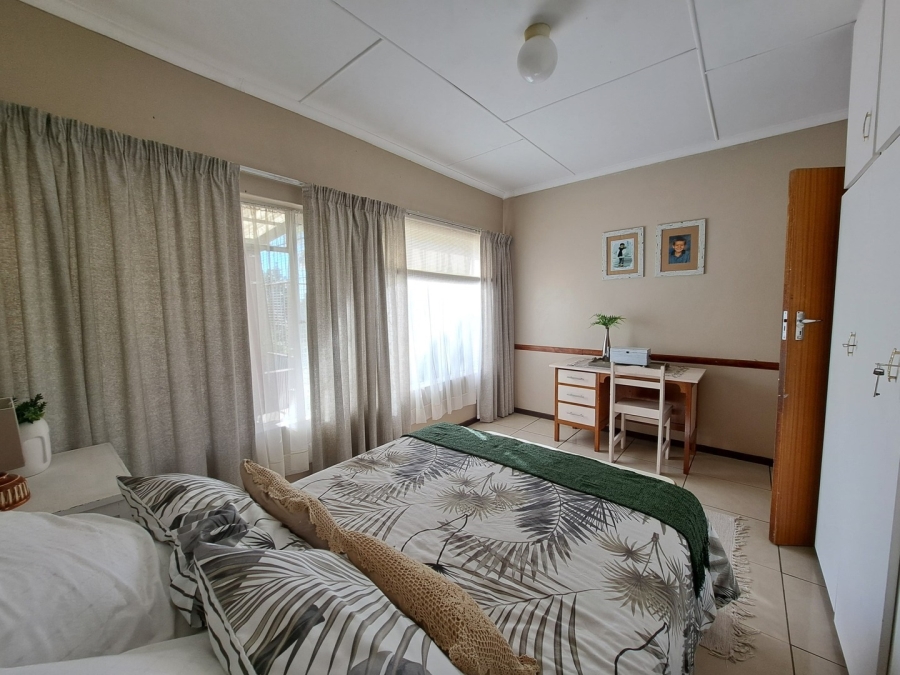 3 Bedroom Property for Sale in Summerpride Eastern Cape